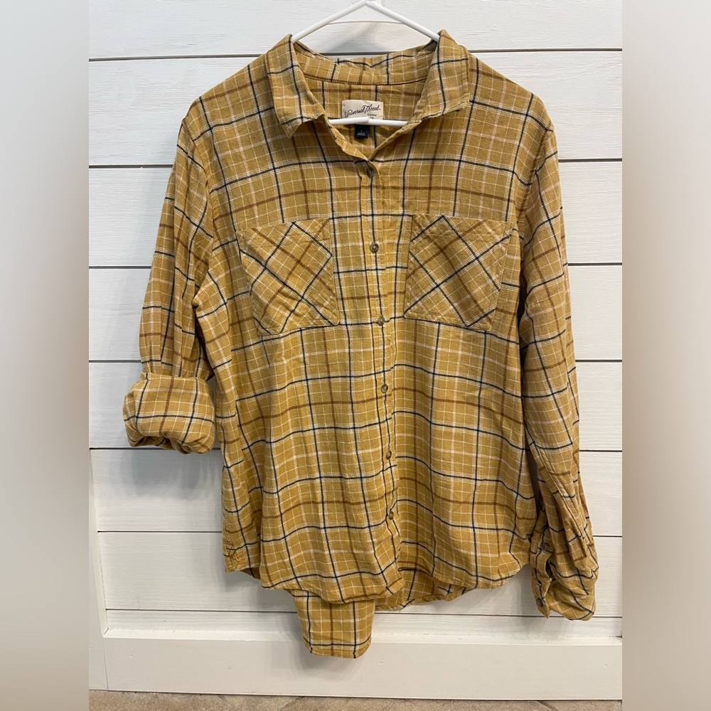 Universal Threads Flannel Button Down Shirt Mustard Size Large